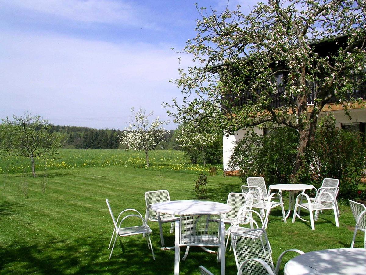 Cafe Best Gaestezimmer Bullau Eksteriør bilde